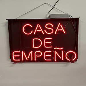 pawn shop case de empeno money jewelry Spanish